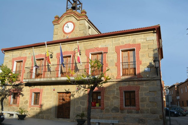 Ayuntamiento de Cervera de los Montes.