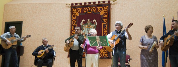 Grupo folk Santa Ana