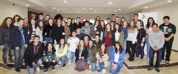 Jóvenes italianos visitaban hoy el Ayuntamiento de Illescas I