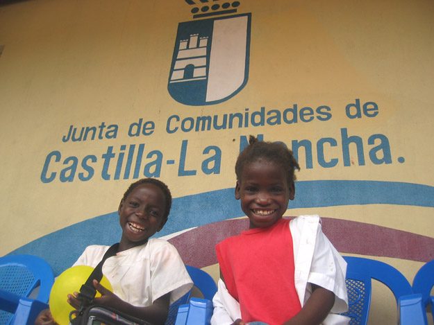 Escuela en Angola