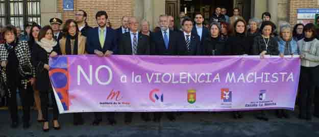 RAMOS-MINUTO-DE-SILENCIO-VIOLENCIA-MACHISTA1,-1-03-17