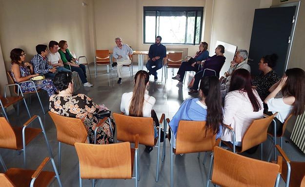 sos en puerta de cuartos