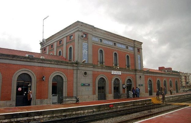 El tren se quedó parado en Talavera.