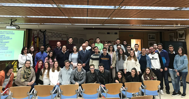 El director provincial de Educación, Cultura y Deportes, José Manuel Almeida, presidió la entrega de prmios de las II Concurso de Proyectos de Innovación: Estudiantes Emprenden