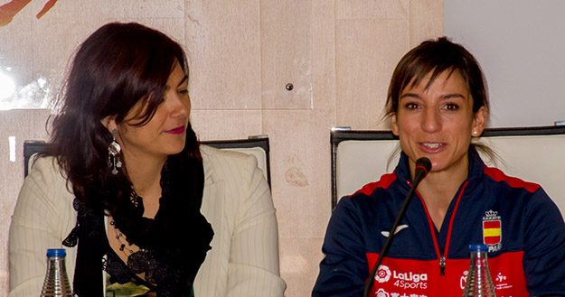 Sandra, junto a María José Rienda, la exesquiadora que desde hace unos meses preside el Consejo Superior de Deportes (CSD).