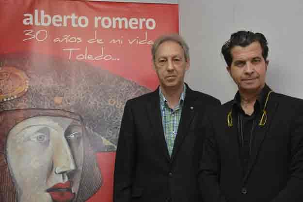Alberto Romero (derecha) renuncia como concejal.
