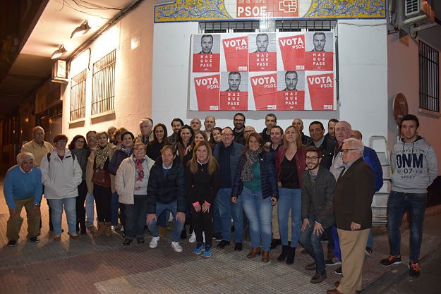 Inicio de la campaña electoral en la sede del PSOE de Talavera.