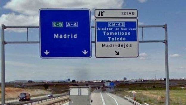 Acceso a Madridejos por la CM-42.