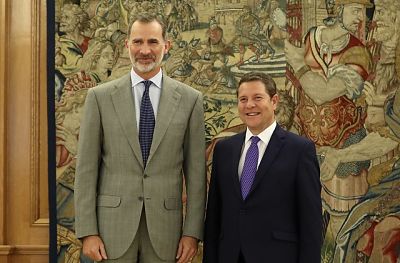 El rey con el presidente de Castilla-La Mancha.