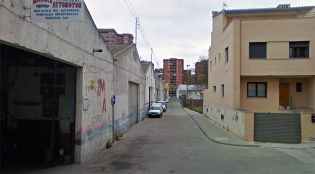 Calle Industrias en Talavera de la Reina, donde se produjeron varios de los robos en el interior de vehículos.
