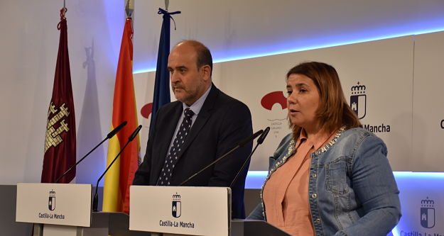 Comparecencia de Tita García y Martínez Guijarro.
