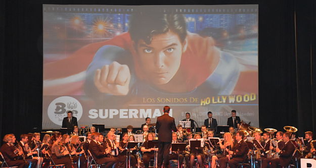 Interpretación de la banda sonora de Superman.
