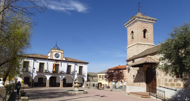 Plaza de España en Santa Ana de Pusa.