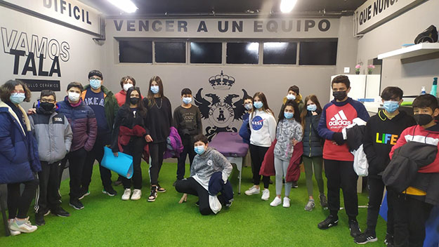 Pareja matiz Oficial El Tour de El Prado del CF Talavera crea afición en el Colegio Antonio  Machado